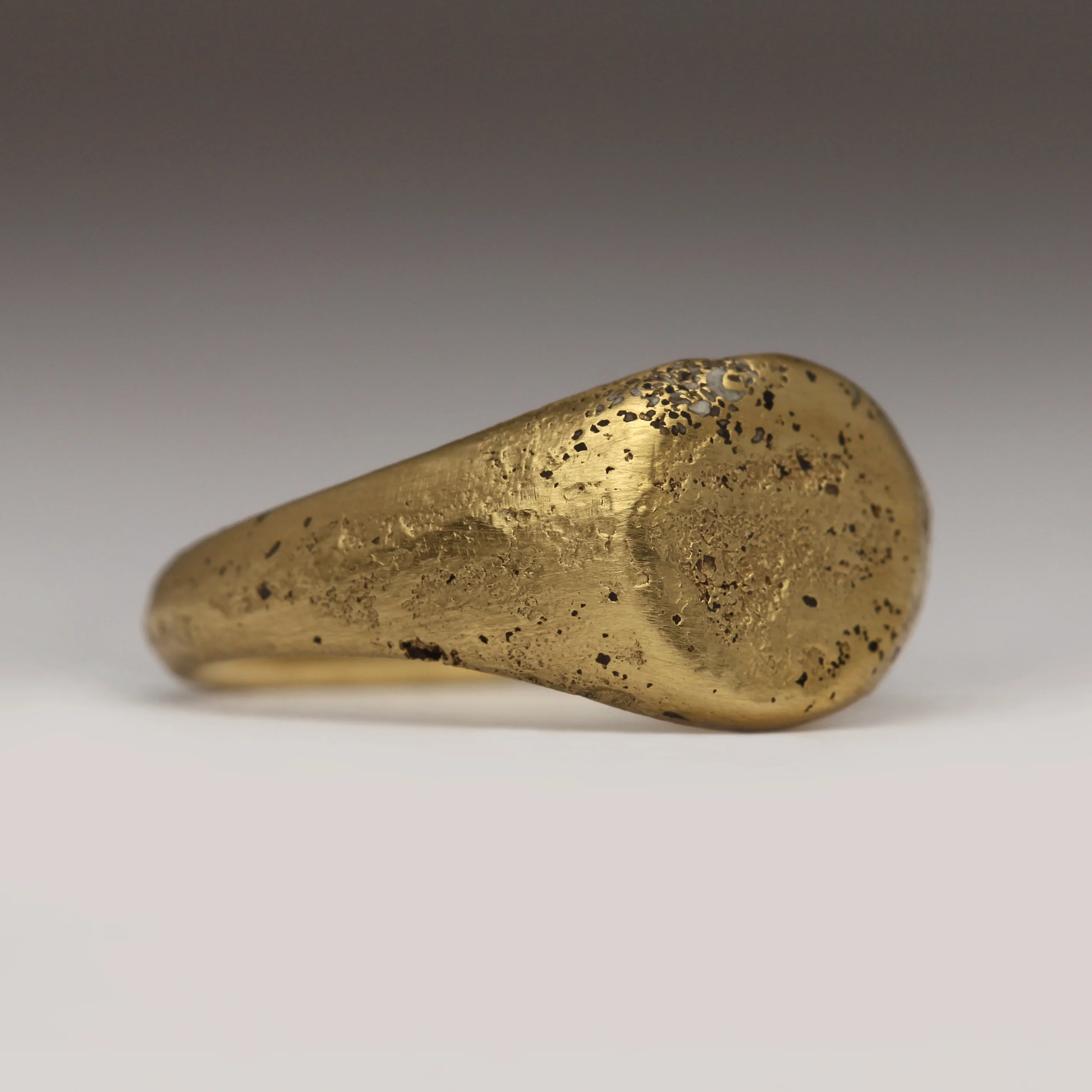 9mm Sandcast Signet Ring - Image 3