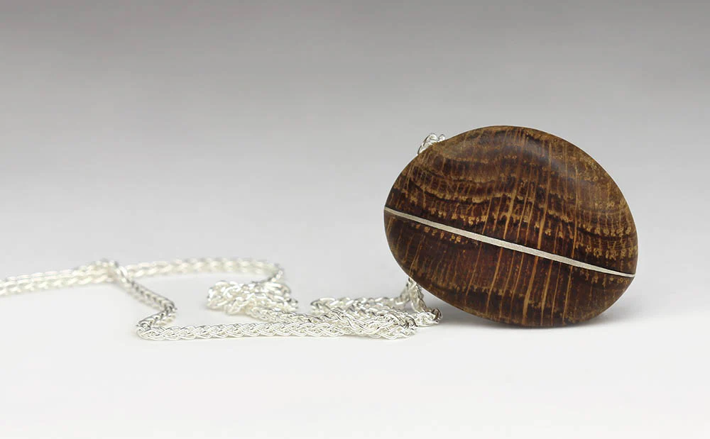 Centred Silver Inlay Pebble Pendant - Image 3